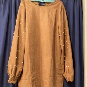 Brown dress with pearls